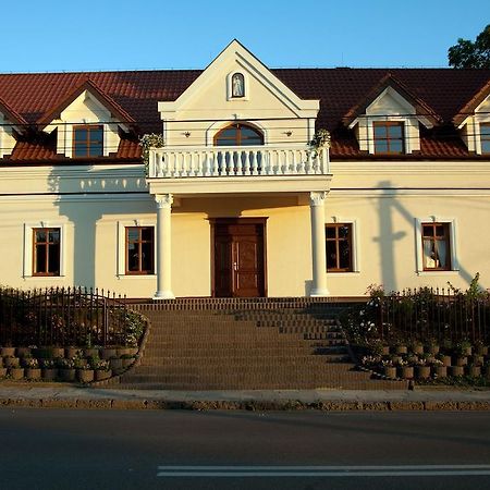 Pokoje Goscinne W Ratuszu Ogrodzieniec Extérieur photo