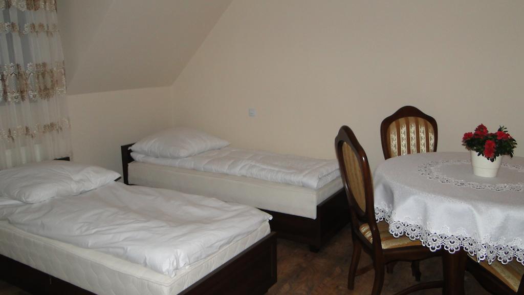 Pokoje Goscinne W Ratuszu Ogrodzieniec Extérieur photo